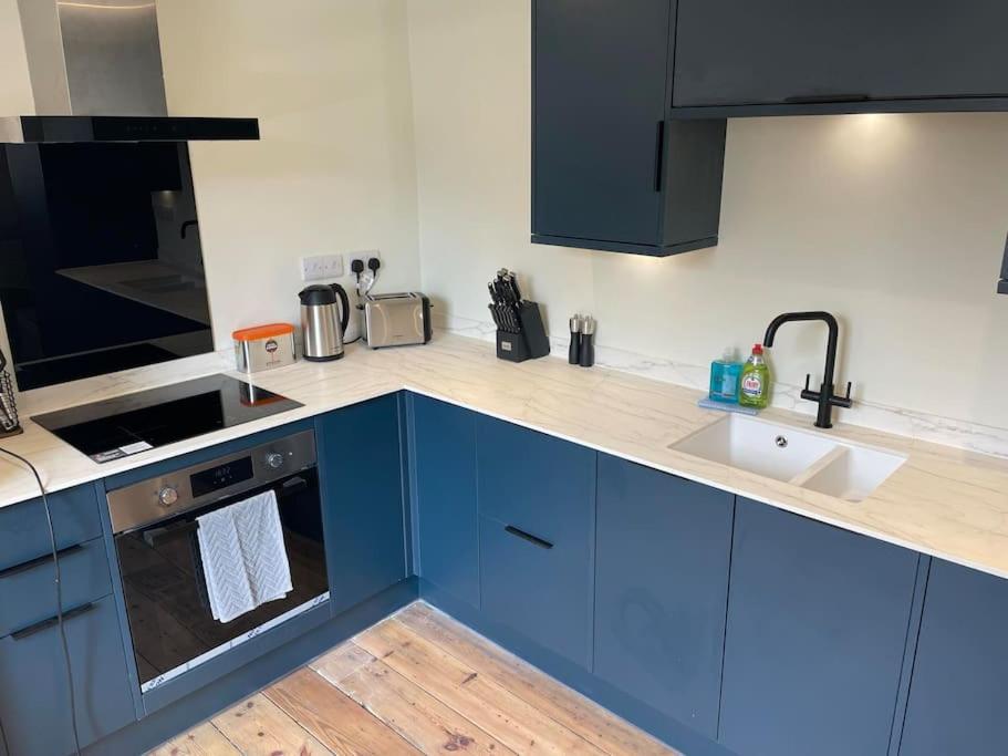 Stylish 1 Bedroom Flat In Heart Of Cowes Каус Екстер'єр фото