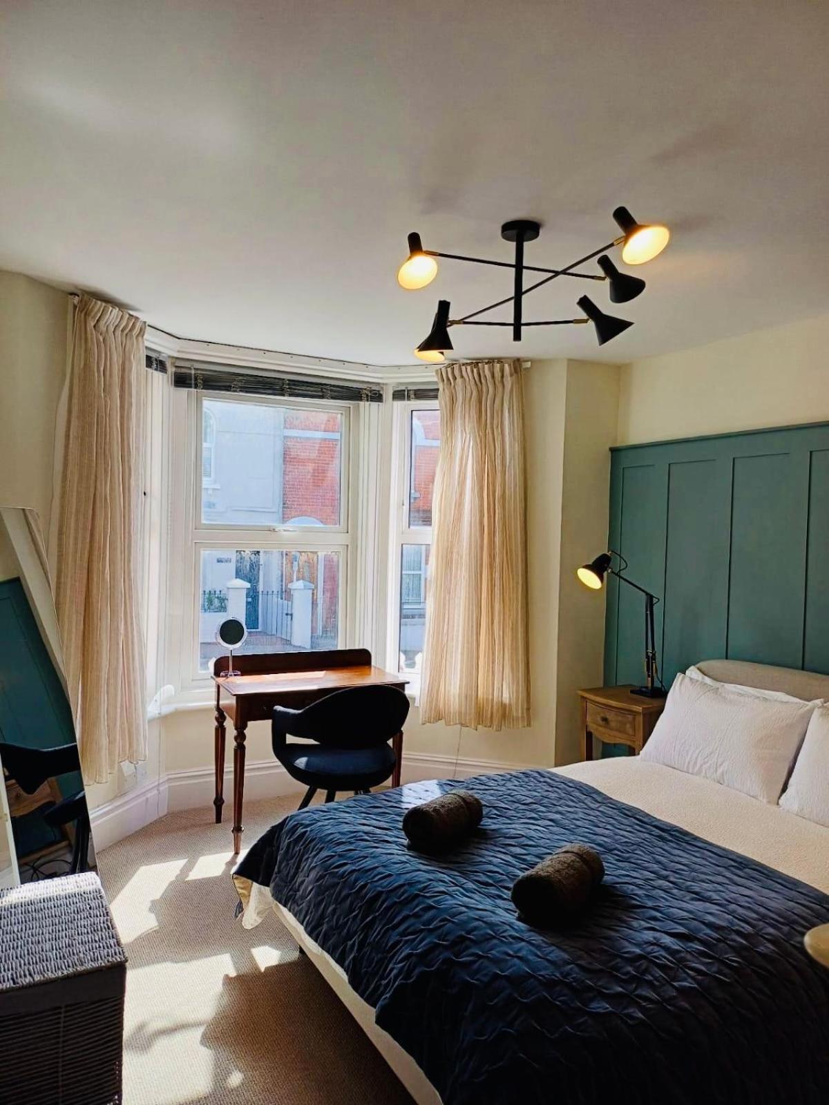 Stylish 1 Bedroom Flat In Heart Of Cowes Каус Екстер'єр фото