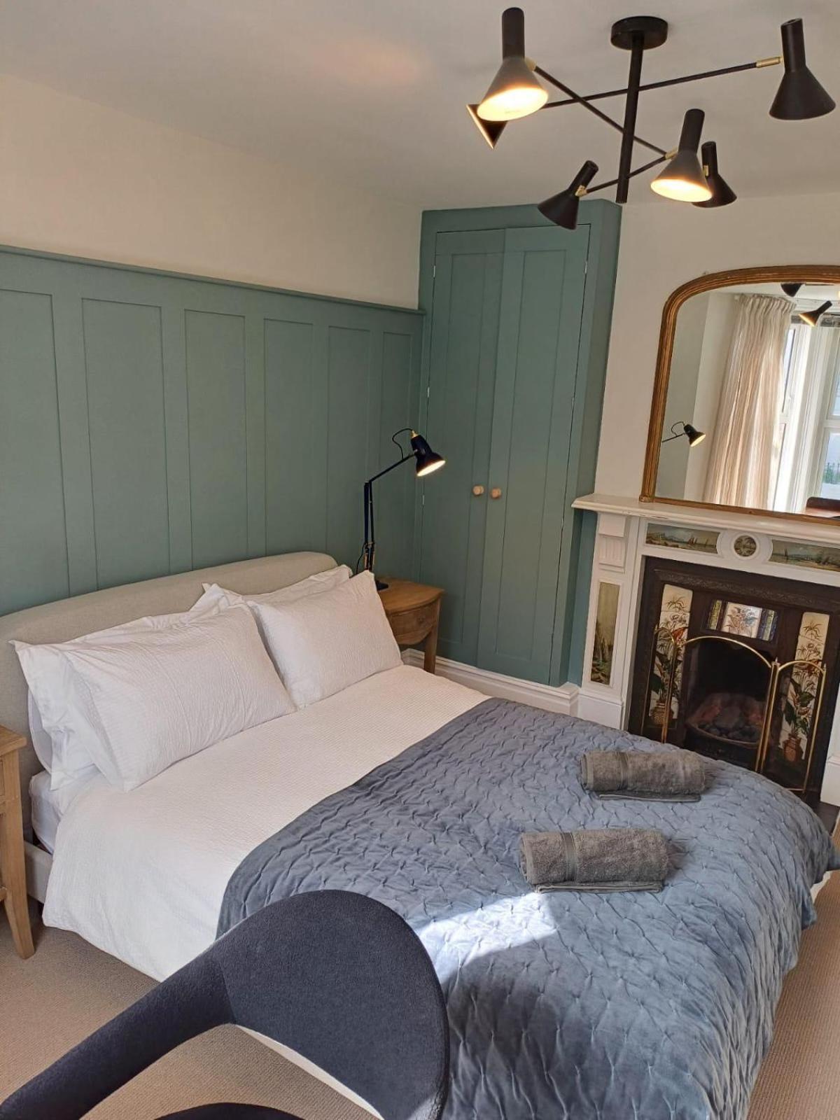 Stylish 1 Bedroom Flat In Heart Of Cowes Каус Екстер'єр фото